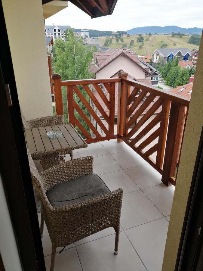 Lux I Jeremici Apartment