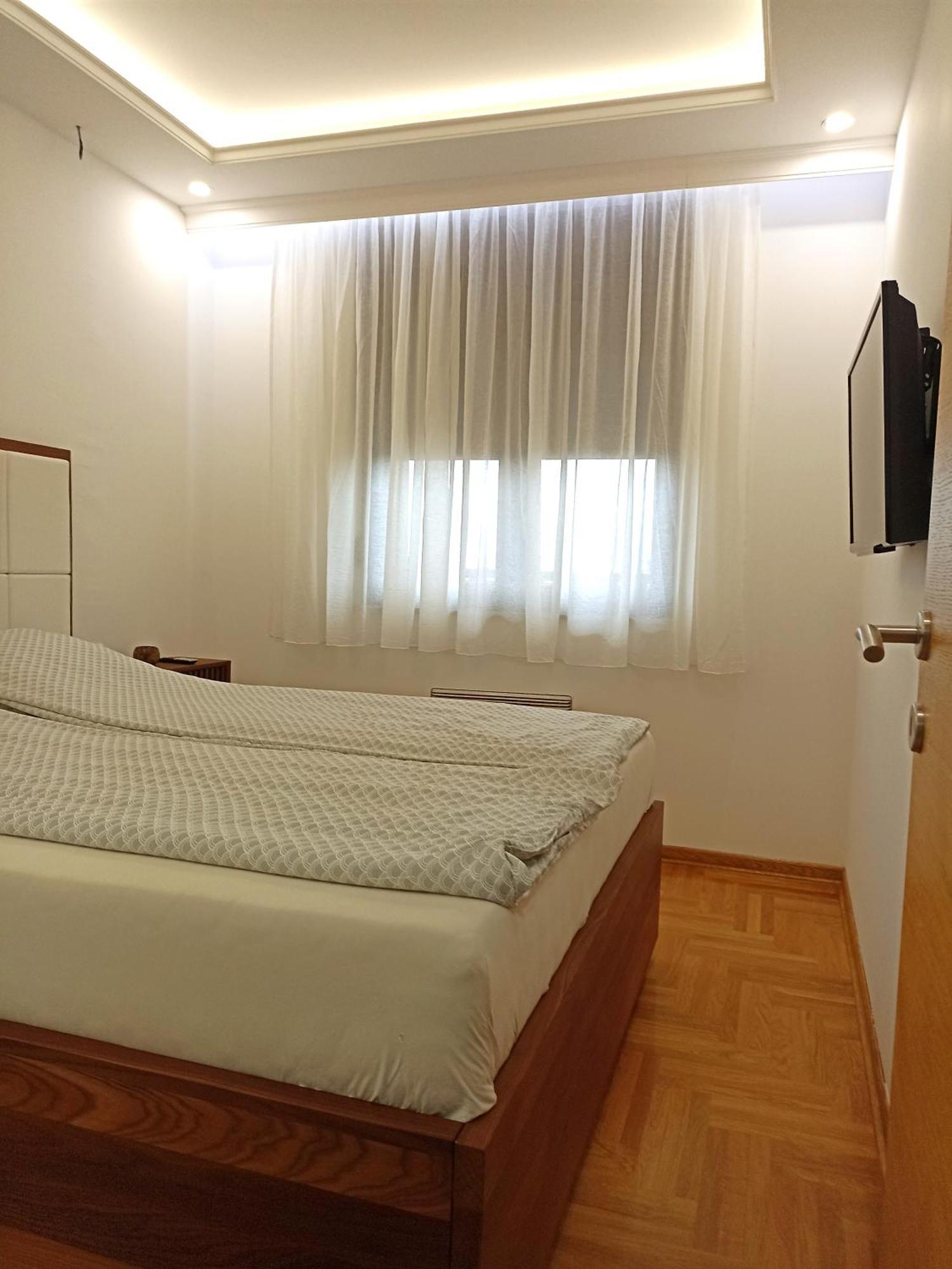 Lux I Jeremici Apartment *