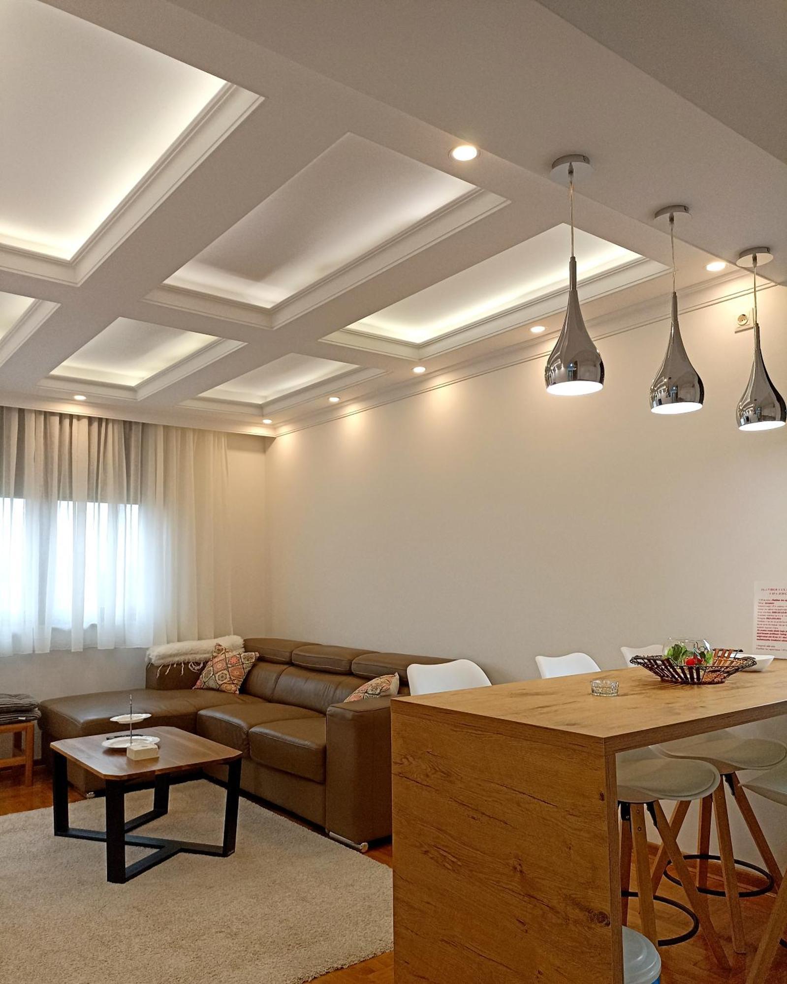 Lux I Jeremici Apartment